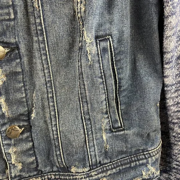 Free People Mixed Media Distressed Cropped Hooded Denim Knit Jean Jacket‎ Size S - Picture 9 of 12
